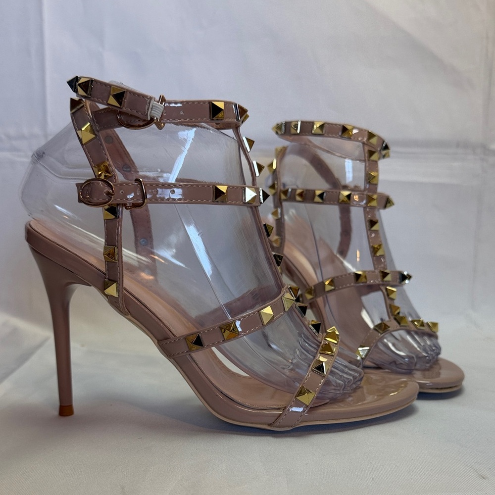 Pink/Tan Studded Sandals Belt Rivet Heels Women’s sz 8